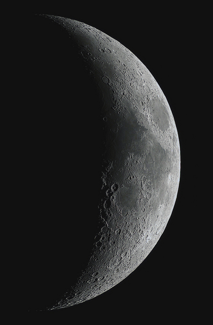 Moon_20200428bl.jpg