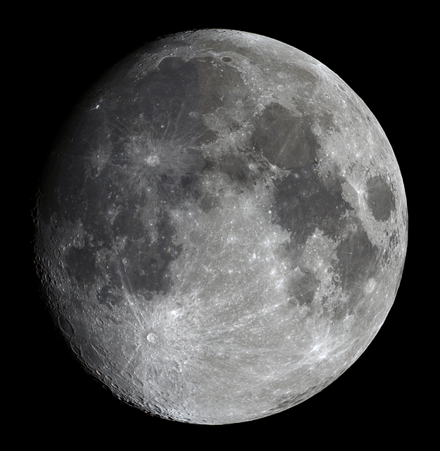 moon20190417bl.jpg