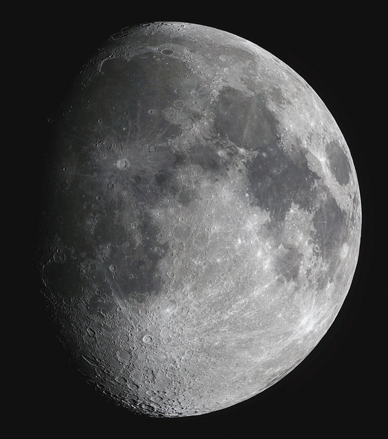 moon_20210423bl.jpg
